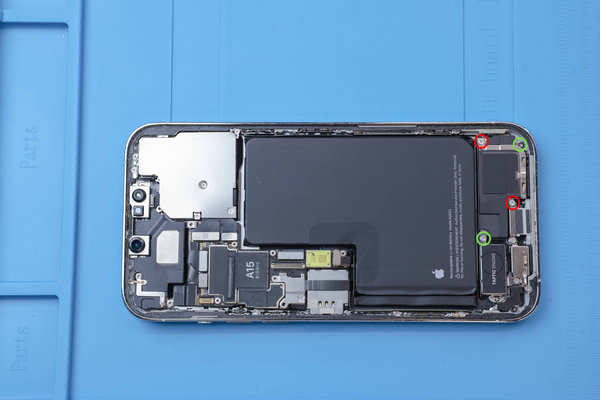 Unscrewing the loudspeaker