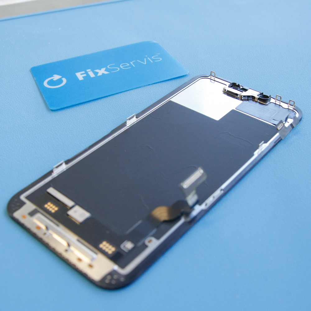 Replacing LCD display on the iPhone 13