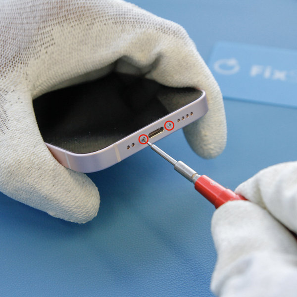 Removing the pentalobe screws