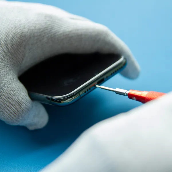 Removing the pentalobe screws