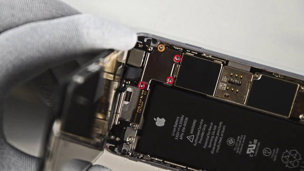 Removing front panel cable bracket from the LCD assembly.
