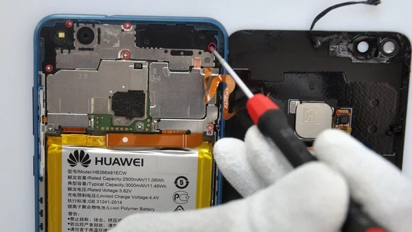 Removing Philips #00 screws